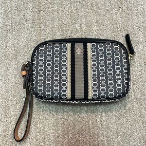 Tory Burch Gemini link Canvas Wristlet